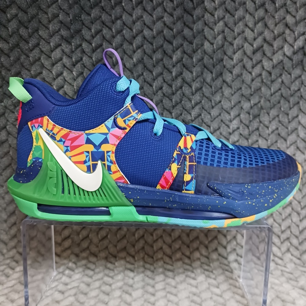 Nike LeBron Witness 7 Kaleidoscope GS Basketball Sneakers Shoes Blue Size 7Y - Picture 8 of 14